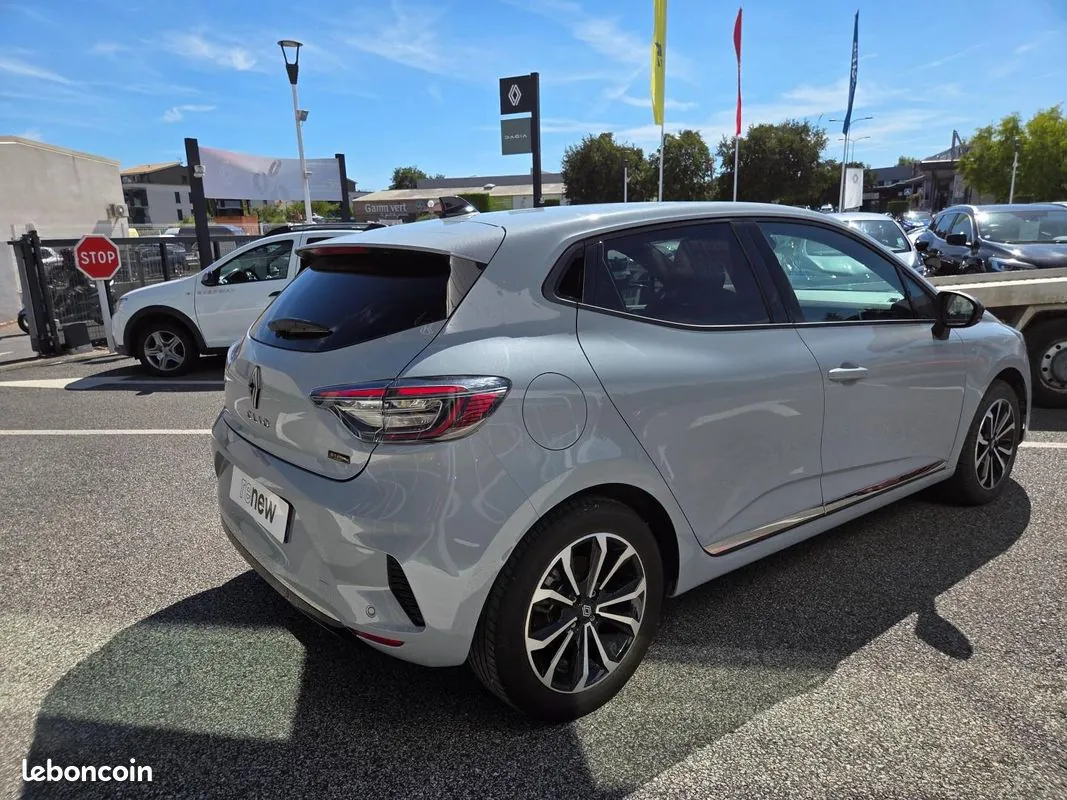 Renault Clio 2025 photo 2