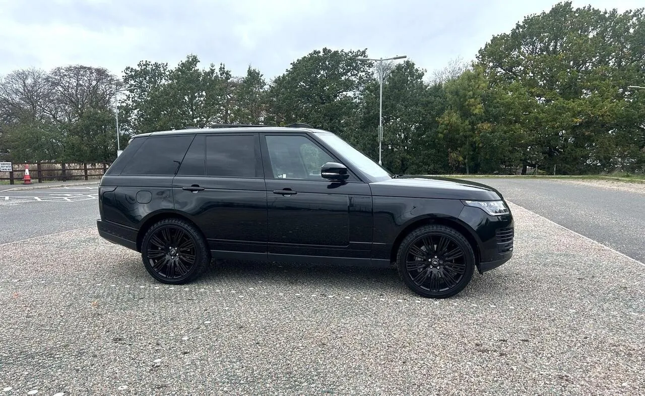 Land Rover Range Rover 2021 photo 2