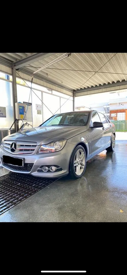 Mercedes-Benz W204