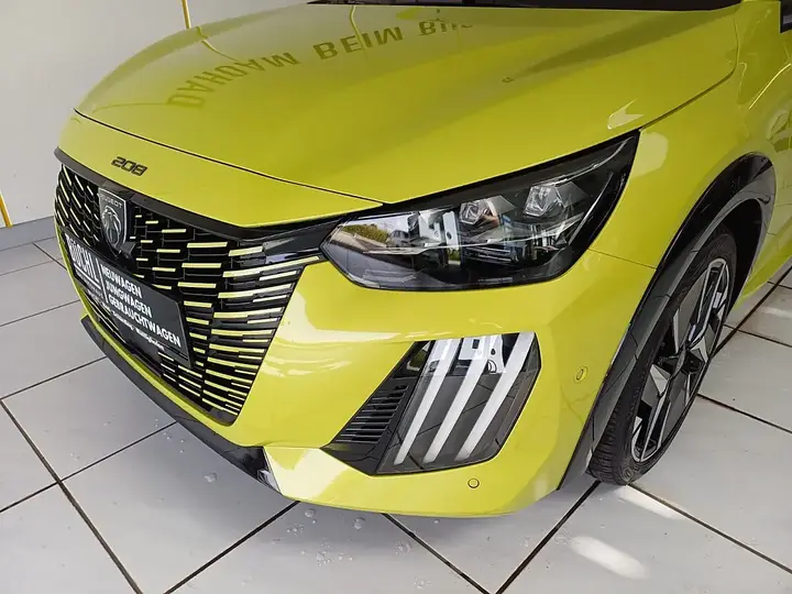 Peugeot 208 2025 photo 3