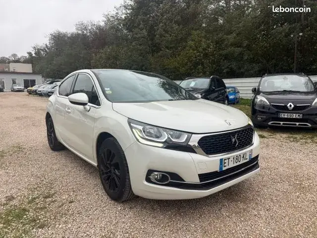 DS Automobiles Ds 4 2018 photo 2