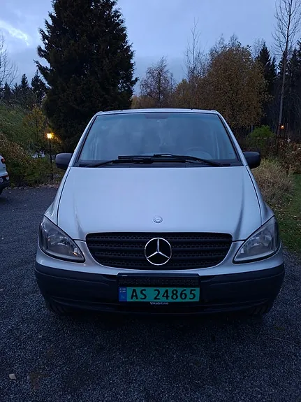 Mercedes-Benz Vito 115 2010 photo 2