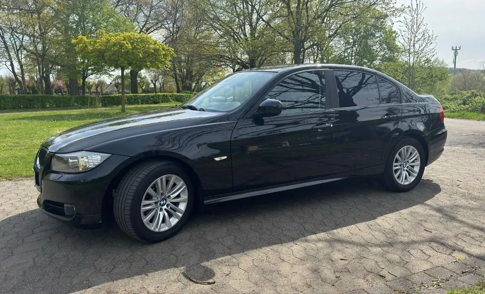 BMW 320I