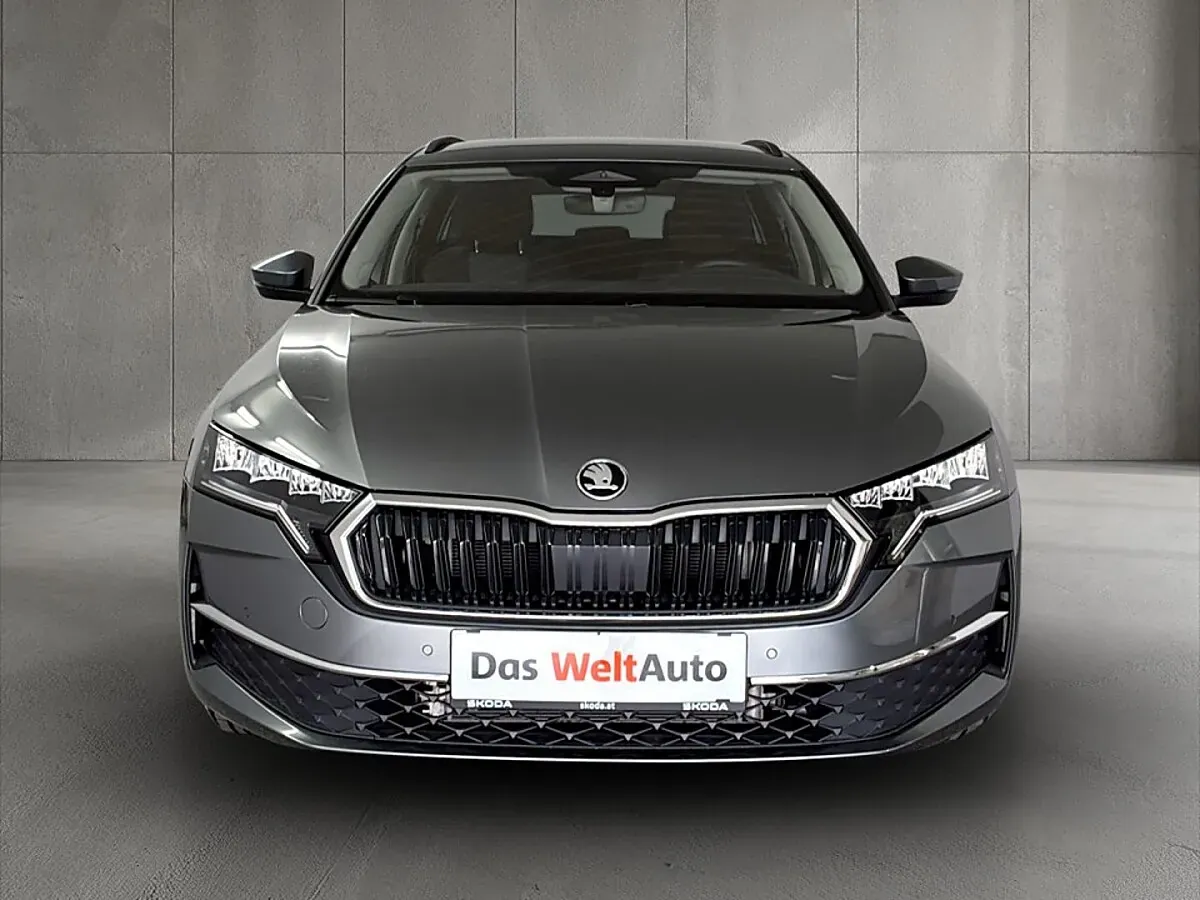 Skoda Octavia 2025 photo 2