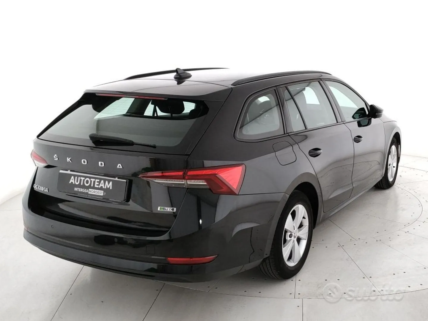 Skoda Octavia 2021 photo 3