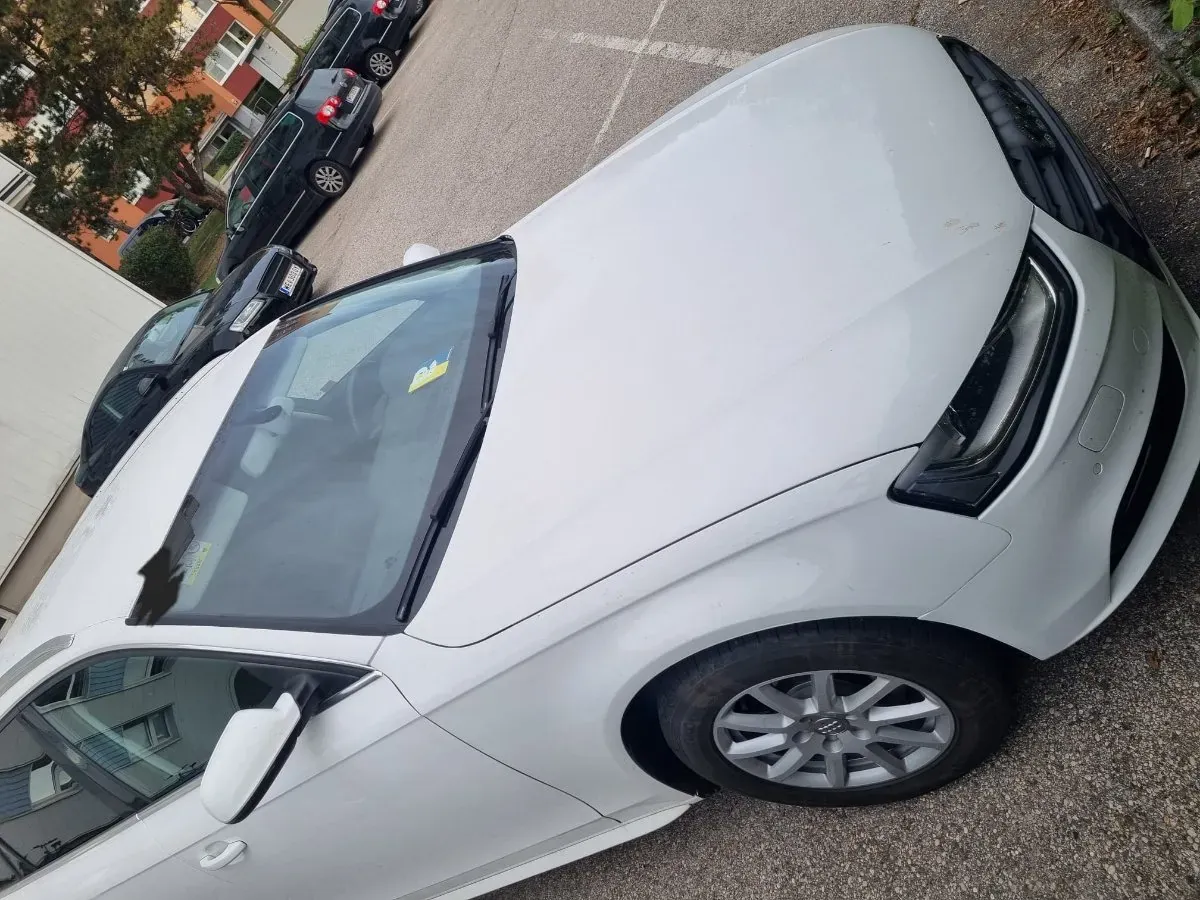 Audi A4 2014 photo 2