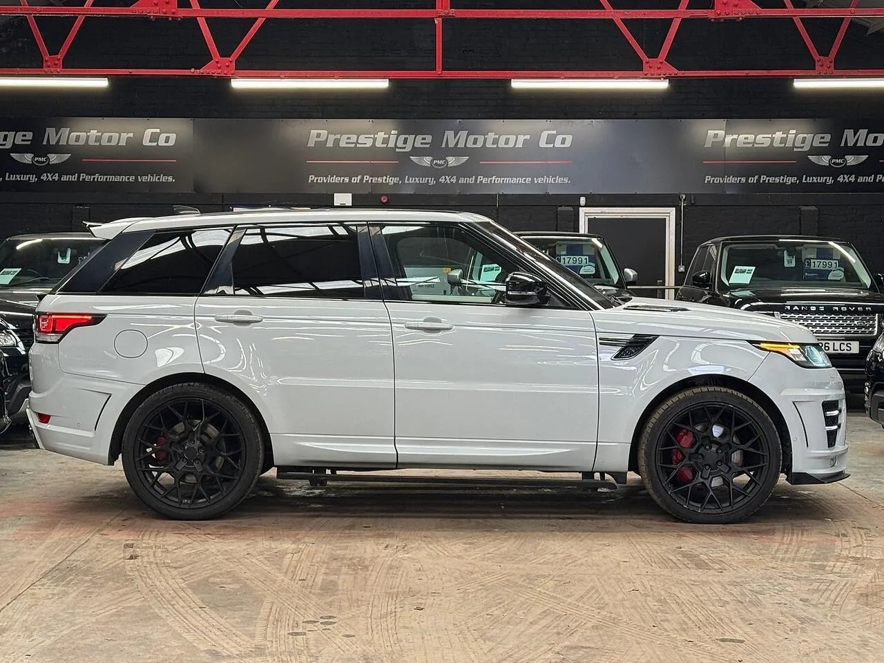 Land Rover Range Rover Sport 2017 photo 3