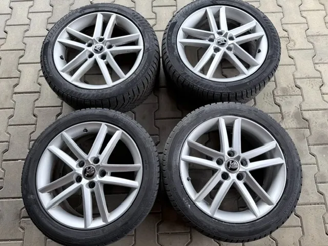 Skoda Octavia photo 4