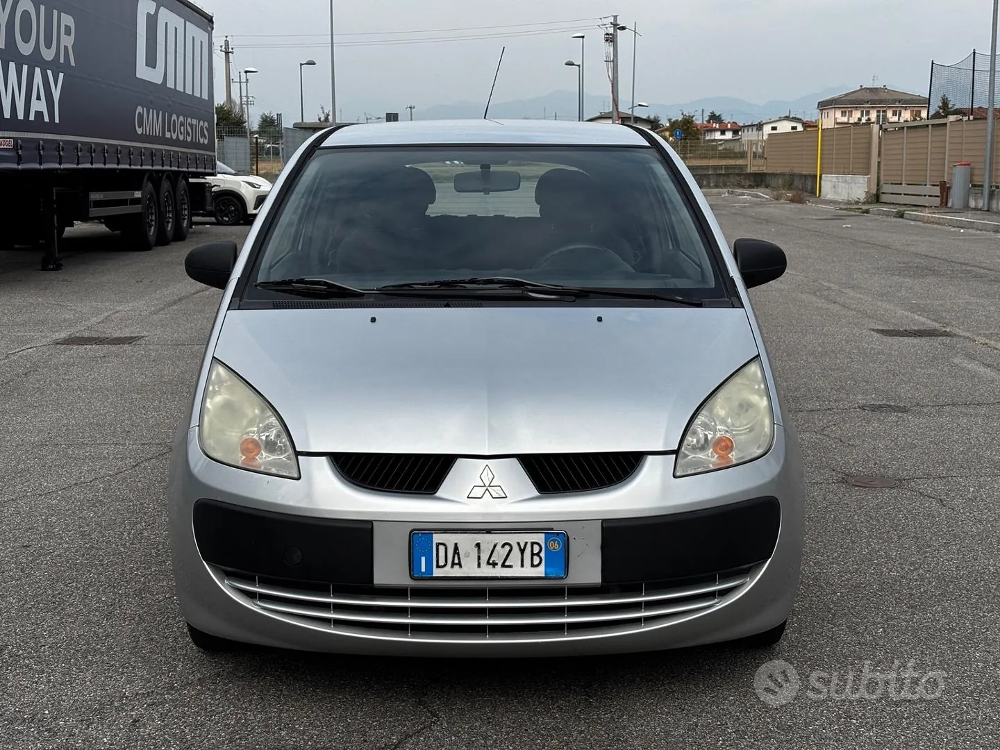 Mitsubishi Colt 2006 photo 2