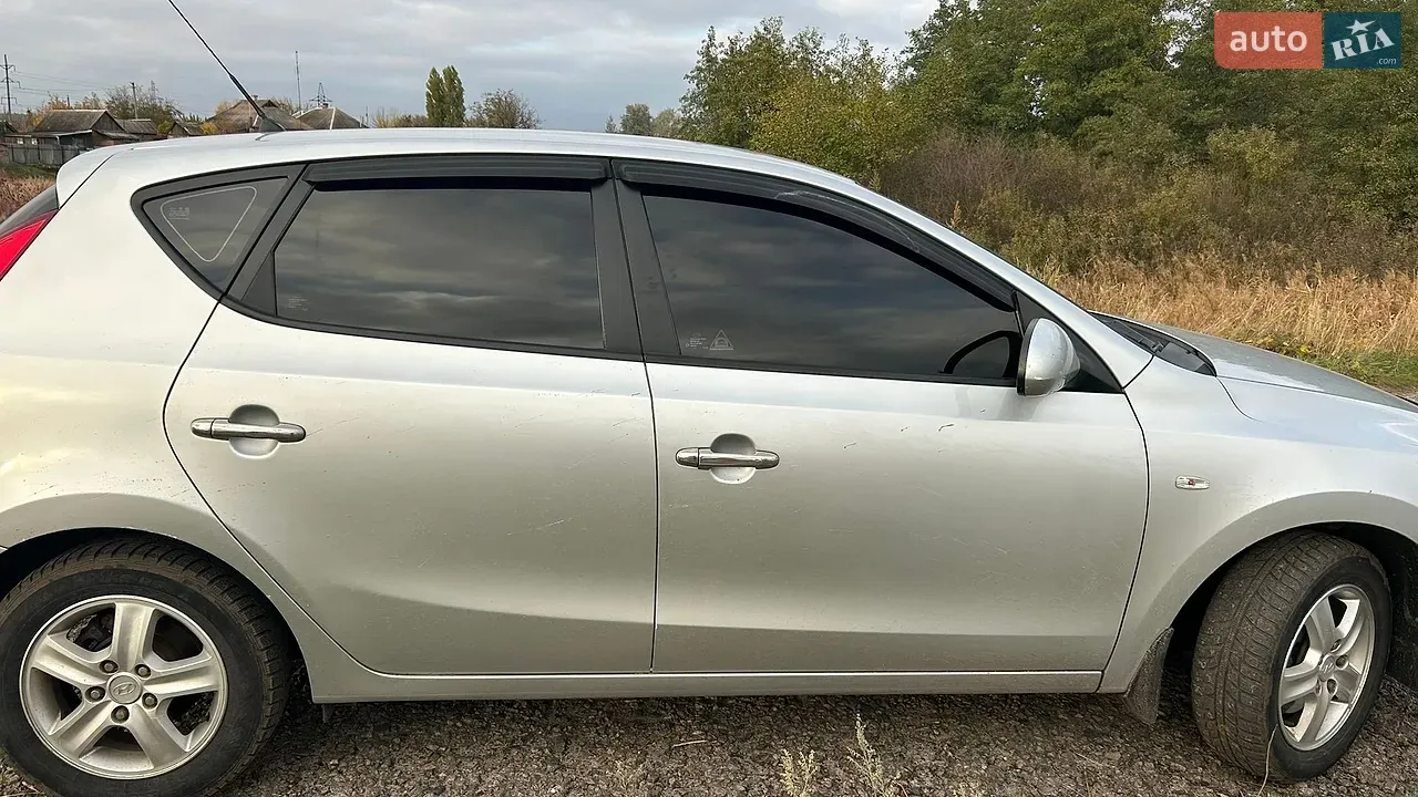 Hyundai I30 2010 photo 4
