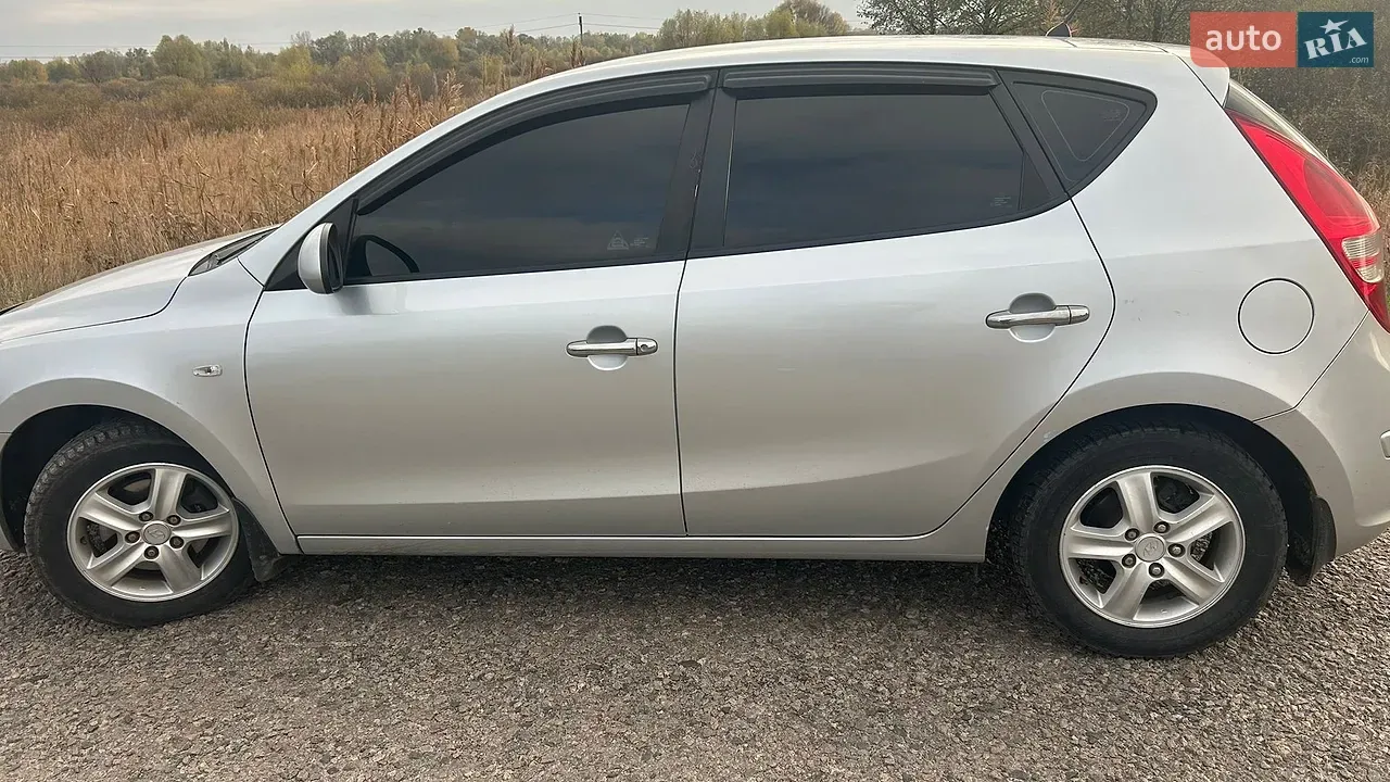 Hyundai I30 2010 photo 3