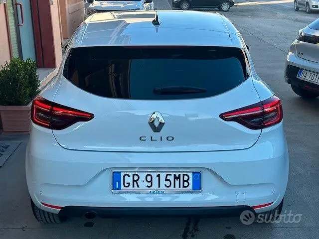 Renault Clio 2023 photo 5