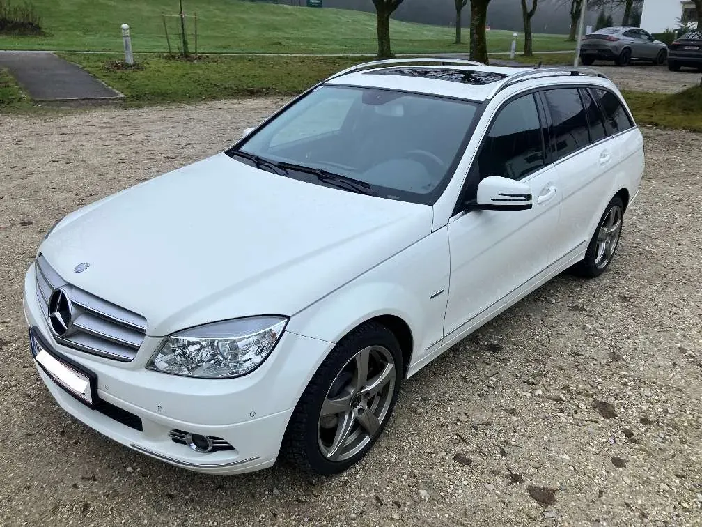 Mercedes-Benz C-Class 2011 photo 2
