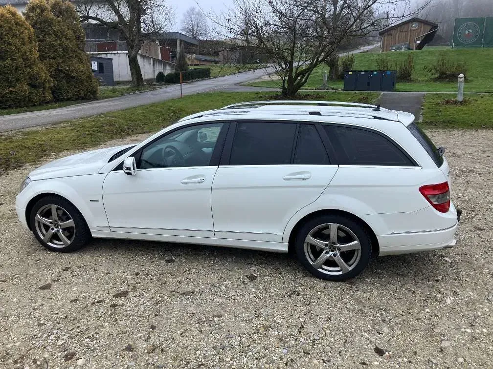Mercedes-Benz C-Class 2011 photo 3
