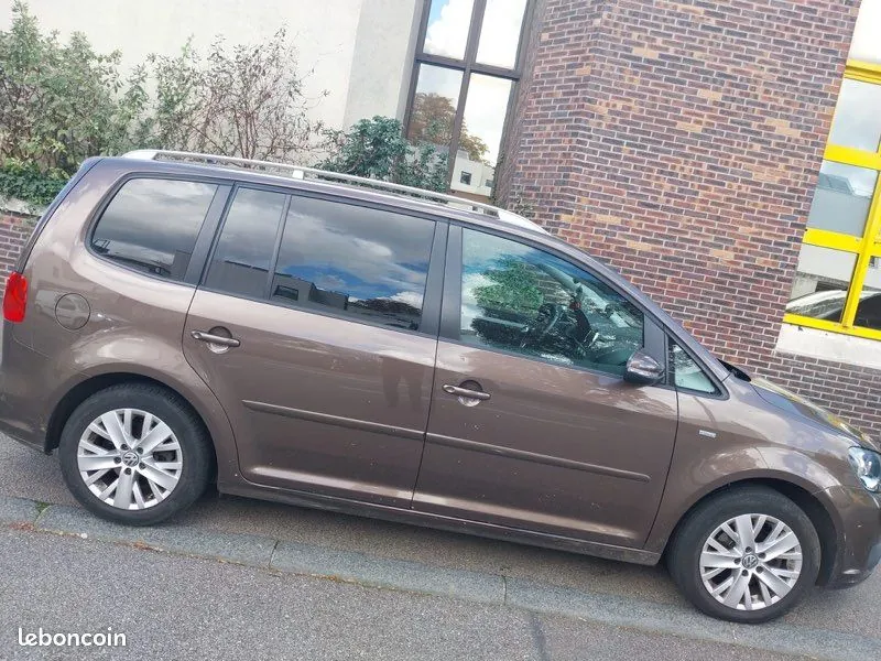 Volkswagen Touran 2014 photo 3