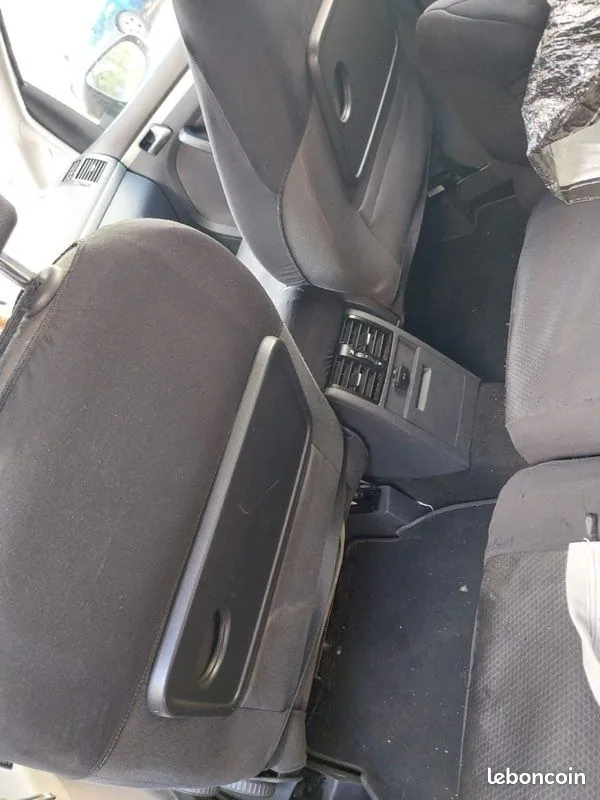 Volkswagen Touran 2014 photo 4