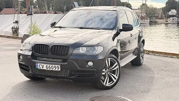 BMW X5 2010 photo 2