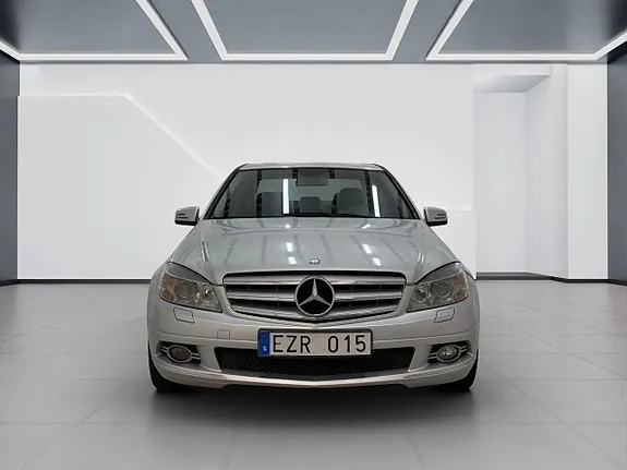 Mercedes-Benz C220 2011 photo 3