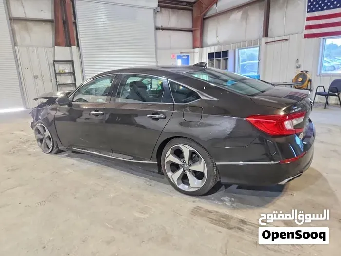 Honda Accord 2018 photo 2