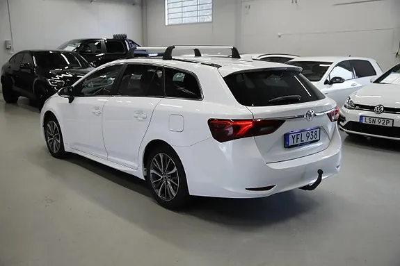 Toyota Avensis 2016 photo 3