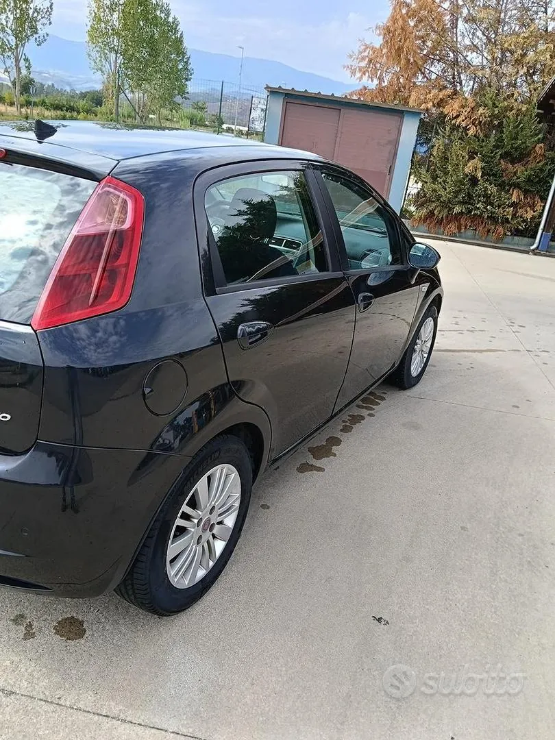 Fiat Grande Punto 2009 photo 3