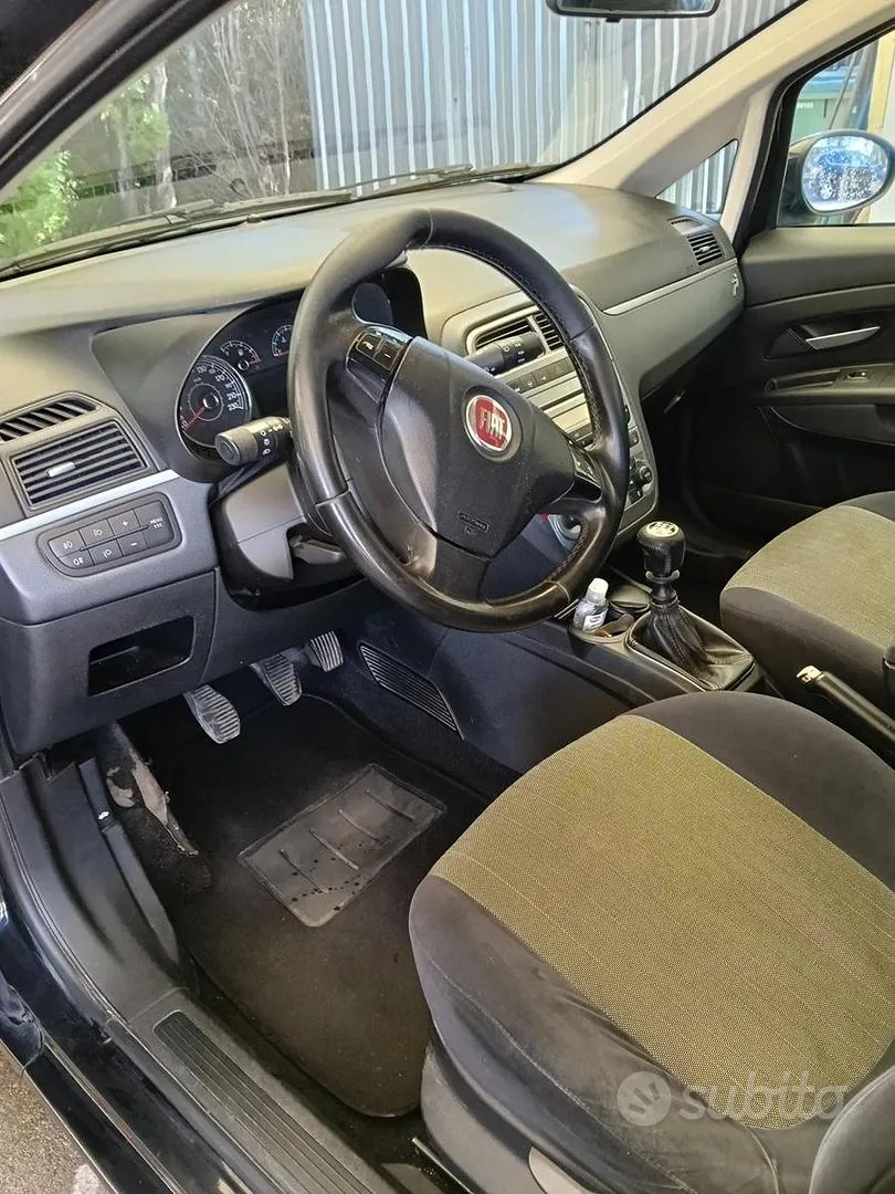 Fiat Grande Punto 2009 photo 5