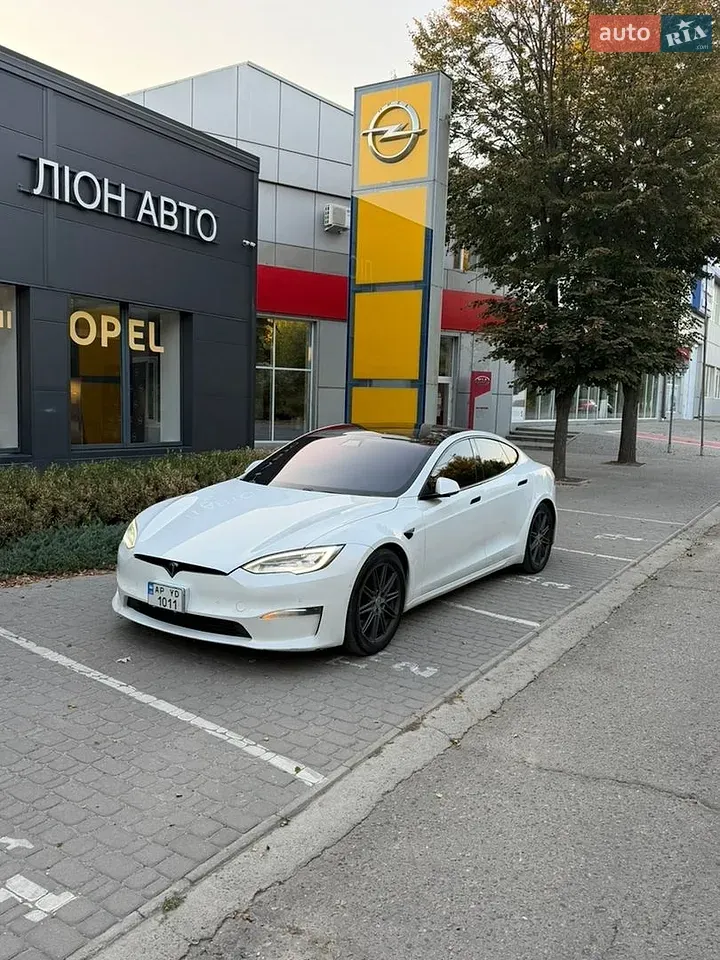 Tesla Model S