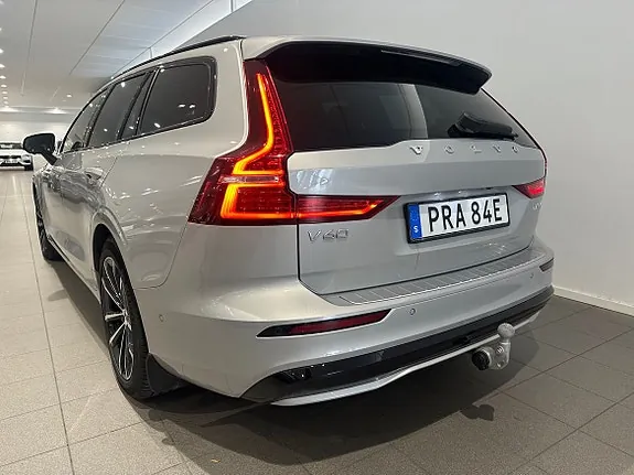 Volvo V60 2025 photo 2