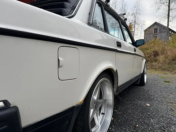 Volvo 240 1987 photo 5