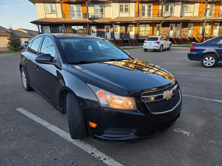 Chevrolet Cruze 2011 photo 2