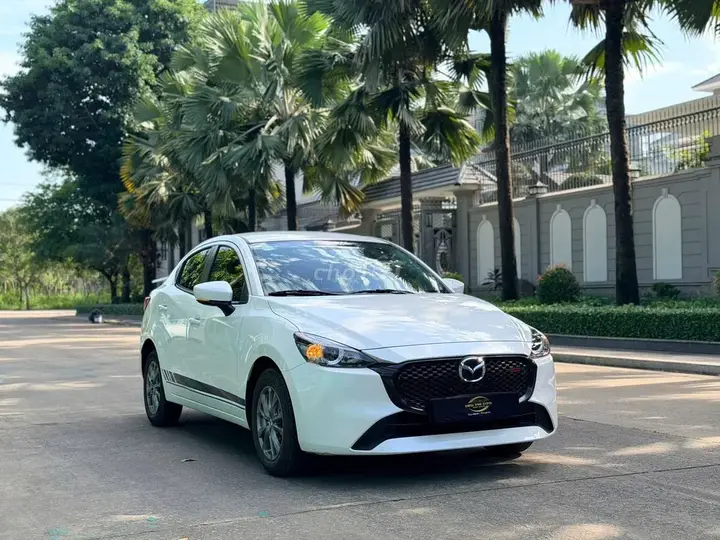 Mazda 2 2026 photo 2
