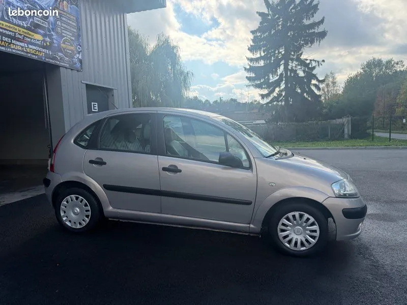 Citroen C3 2005 photo 2