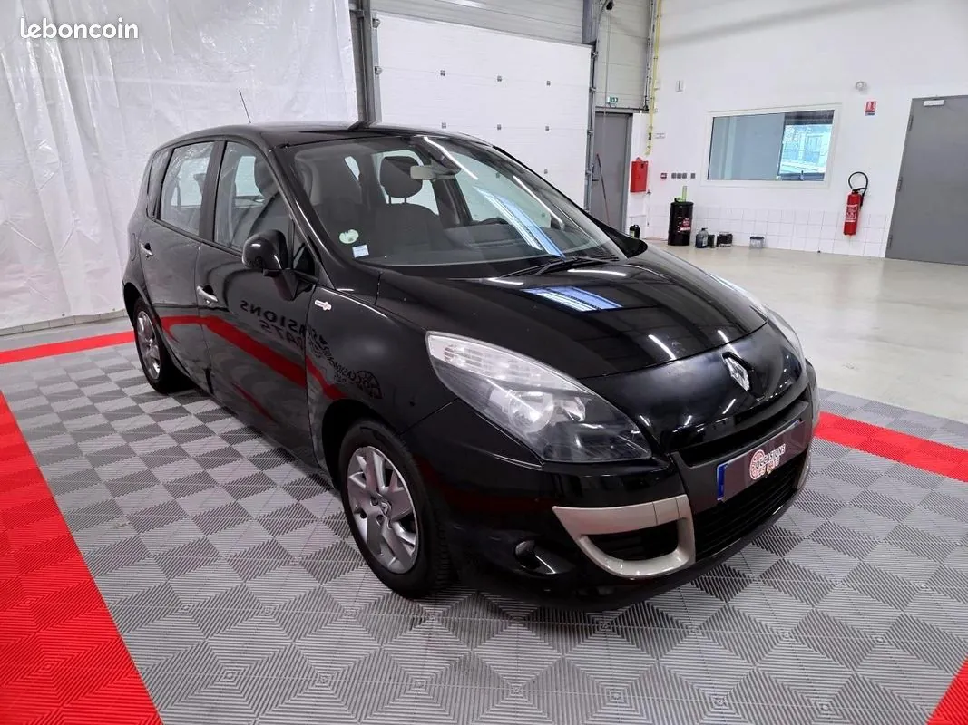 Renault Scenic 2011 photo 5