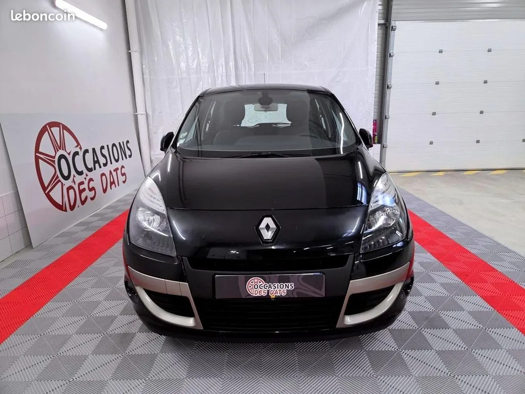Renault Scenic 2011 photo 3