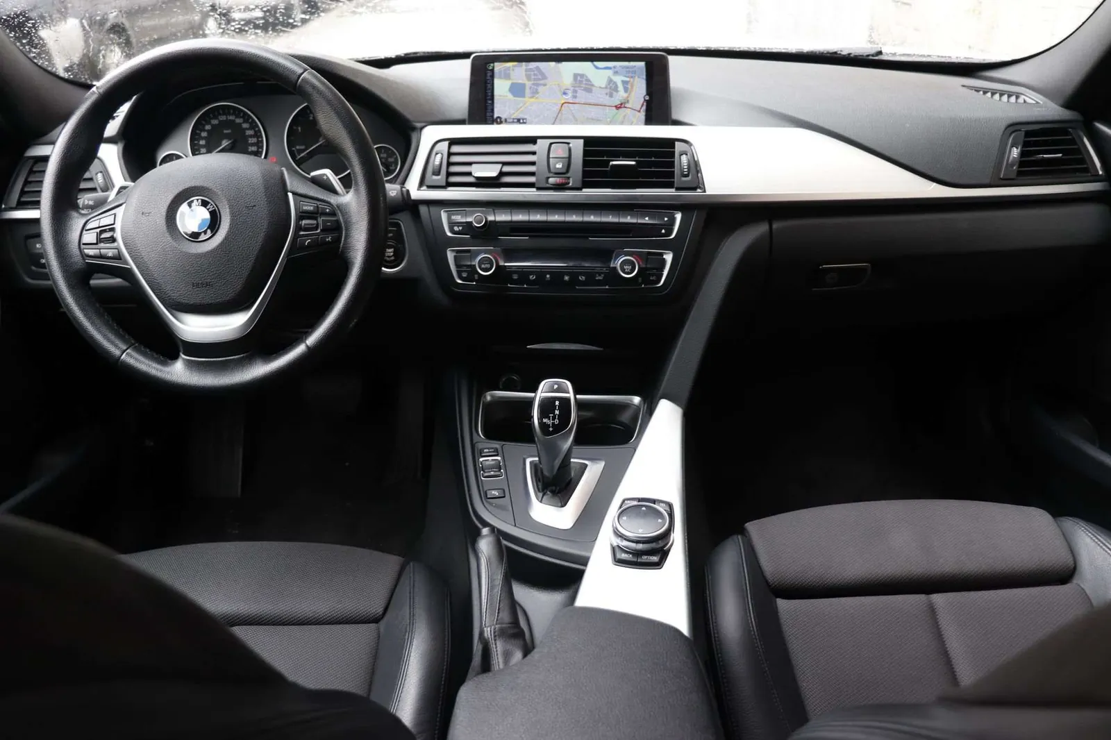 BMW 330Da 2014 photo 2