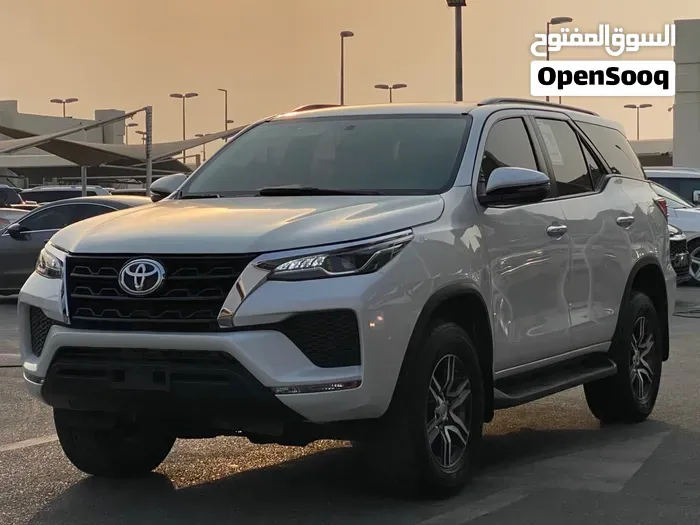 Toyota Fortuner 2024 photo 3