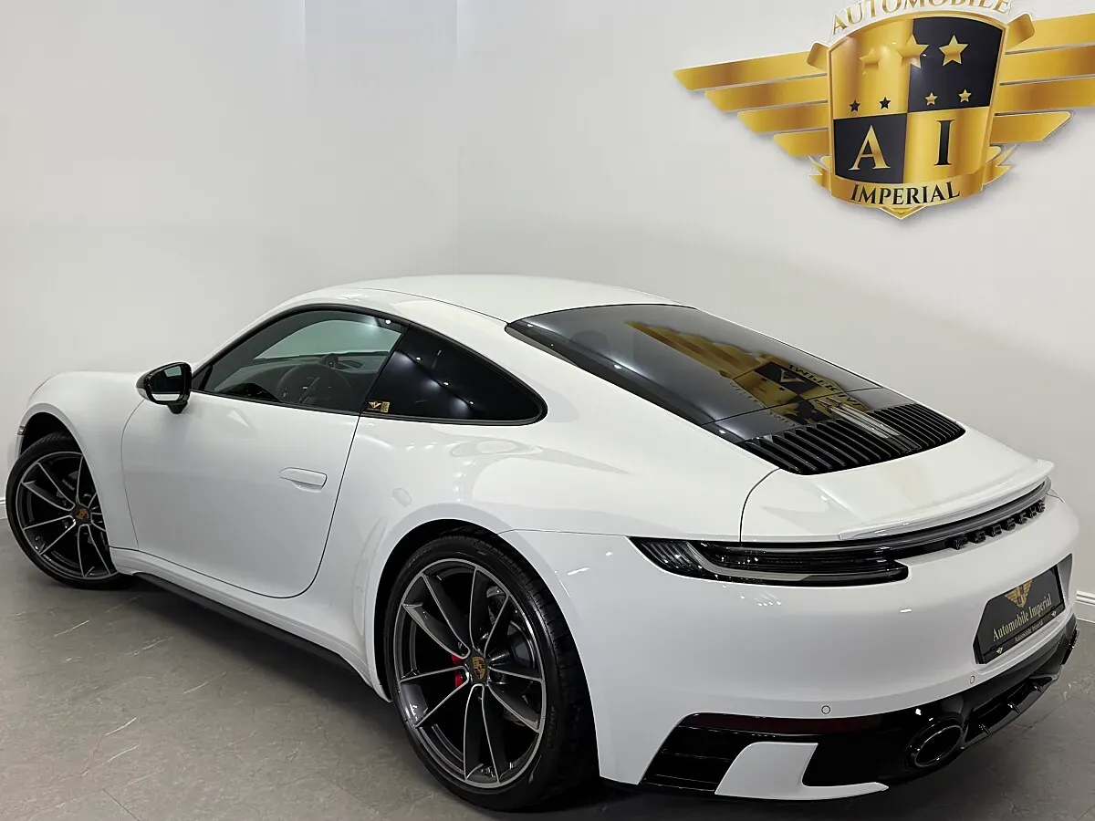 Porsche 911 2020 photo 3