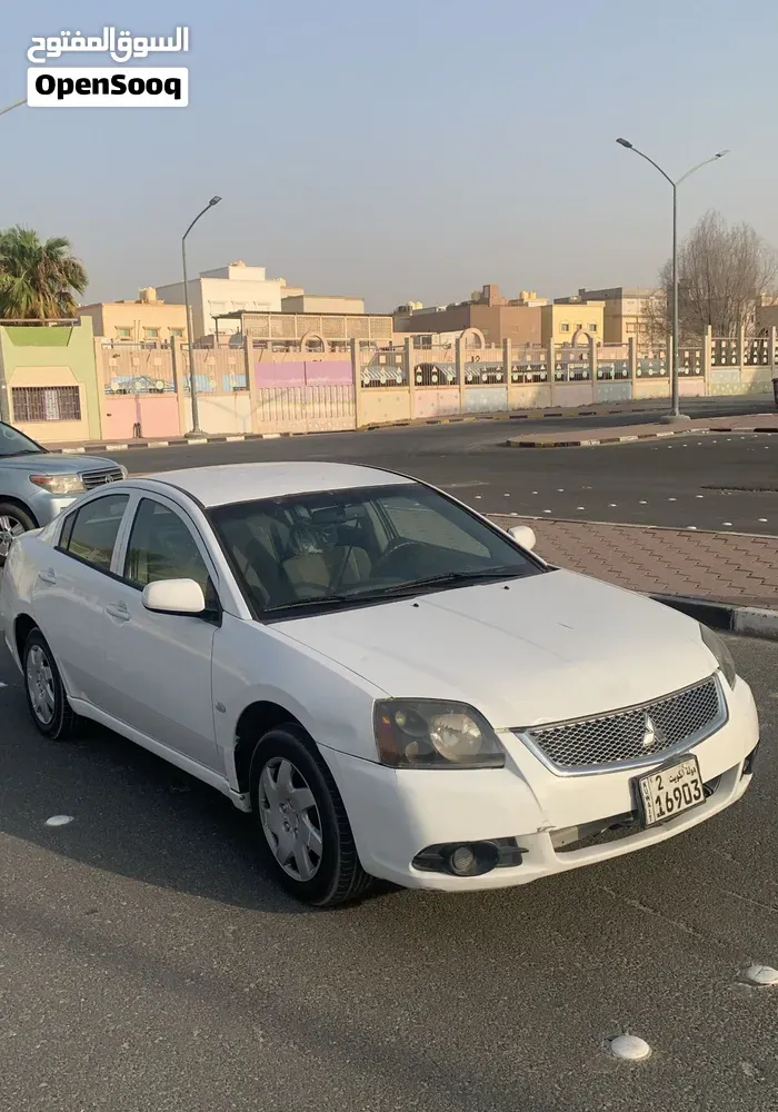 Mitsubishi Galant