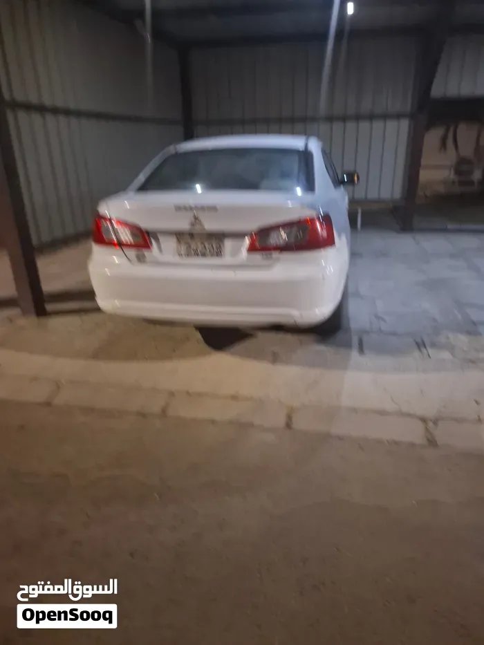 Mitsubishi Galant 2011 photo 5