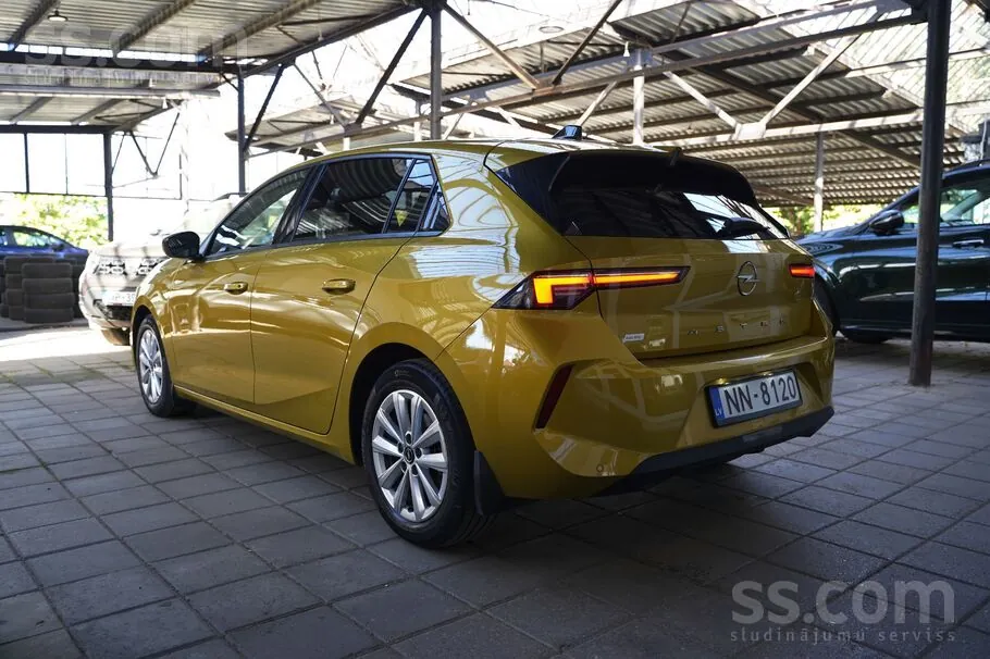 Opel Astra 2023 photo 4
