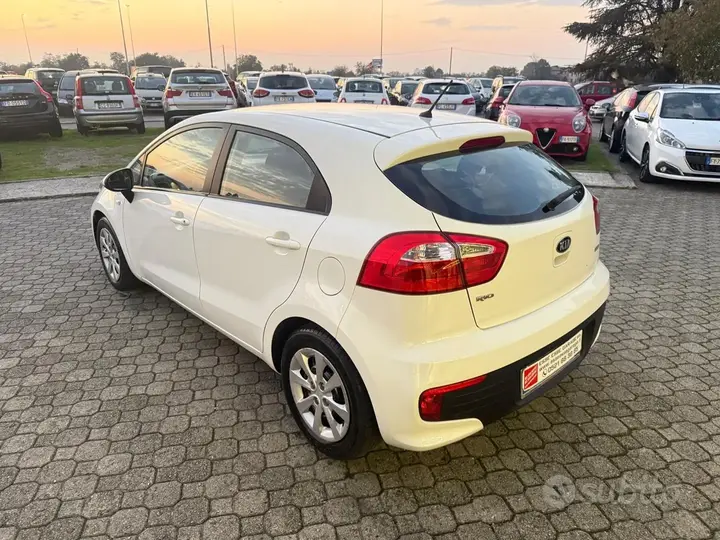 Kia Rio 2016 photo 5
