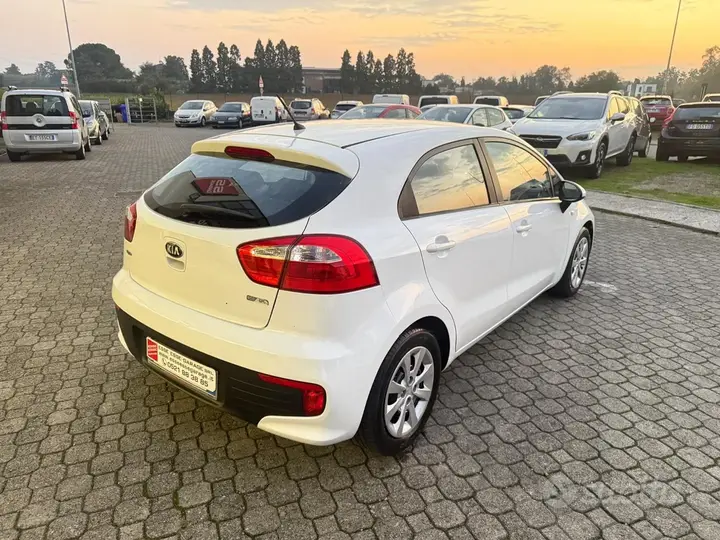 Kia Rio 2016 photo 4