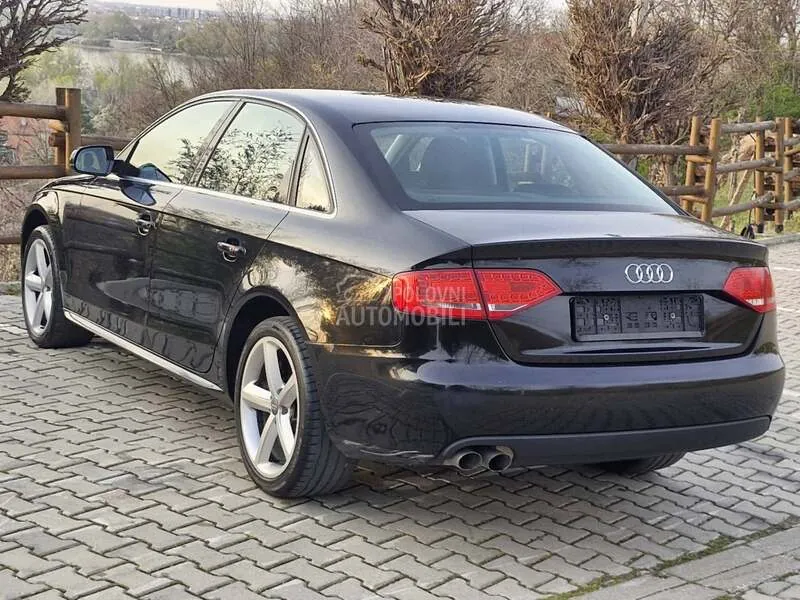 Audi A4 2010 photo 4