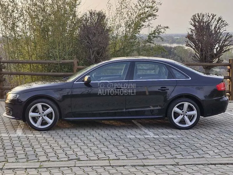 Audi A4 2010 photo 5