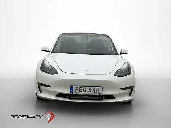 Tesla Model 3 2023 photo 2