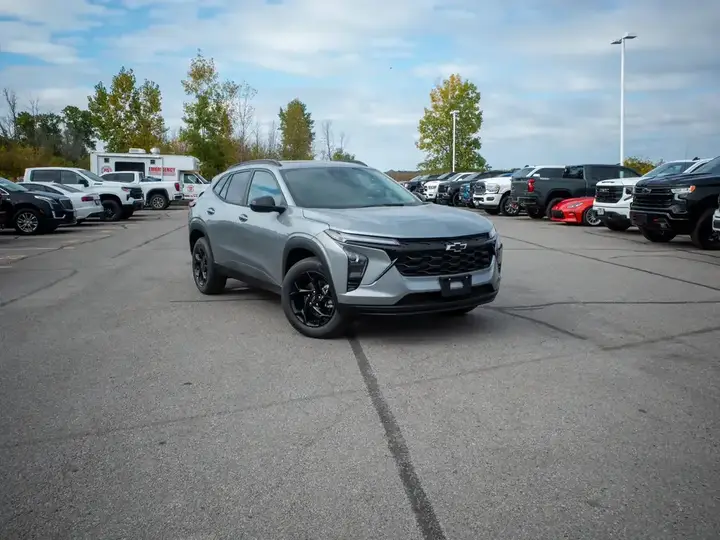 Chevrolet Trax 2026 photo 2