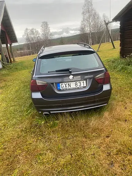 BMW 320I 2008 photo 3
