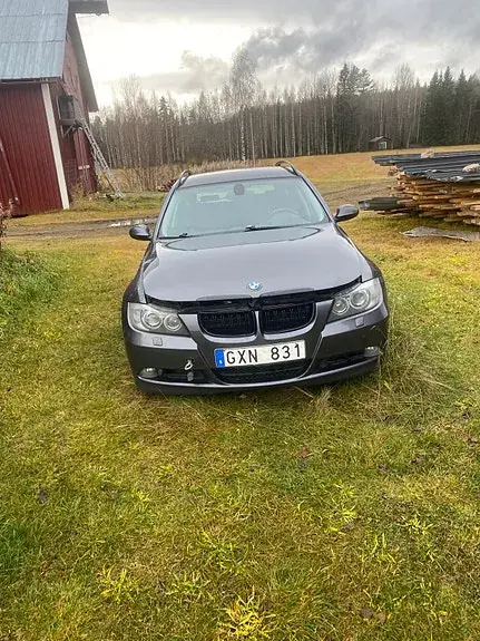 BMW 320I