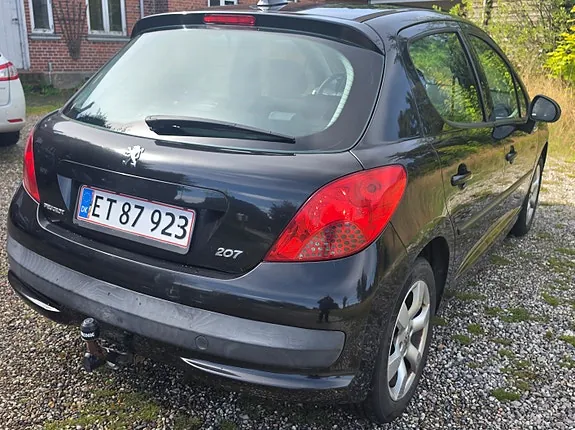 Peugeot 207 2007 photo 4