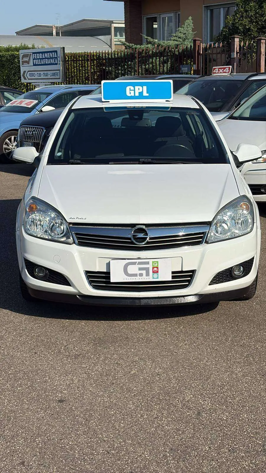 Opel Astra 2010 photo 4